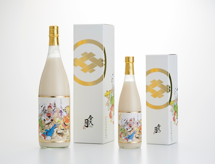 3年前から登場のビン入りは720mlと1,800mlが揃う