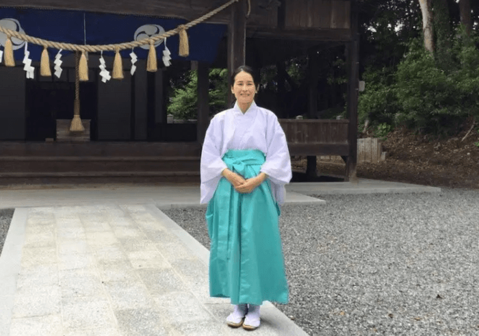 國崎八幡神社の権禰宜・辻加奈子さん