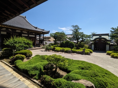 ▲正法寺 「本堂」と「唐門」【2コース】 (写真提供:(一社)八幡市観光協会) ※どちらも重要文化財