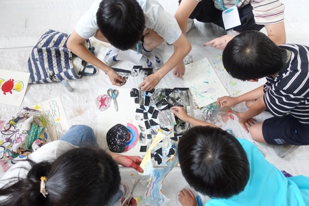 BBS所属の障がいのあるアーティストが小学校で特別授業
