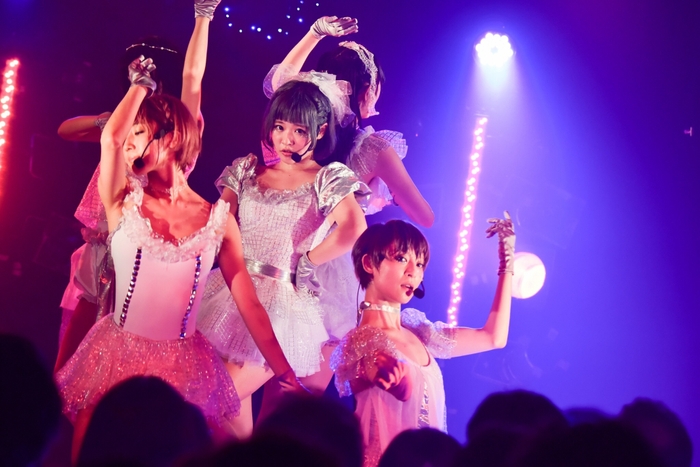 1stワンマン写真(2)at六本木morph-tokyo photo by 木場ヨシヒト