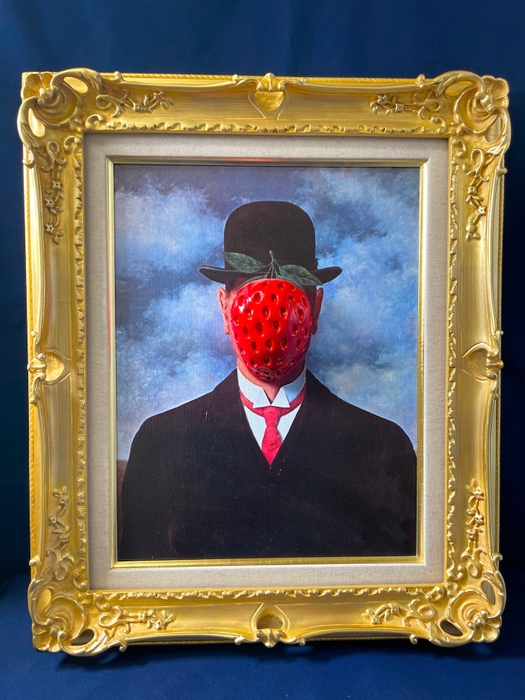 展示作品「Strawberry Man」