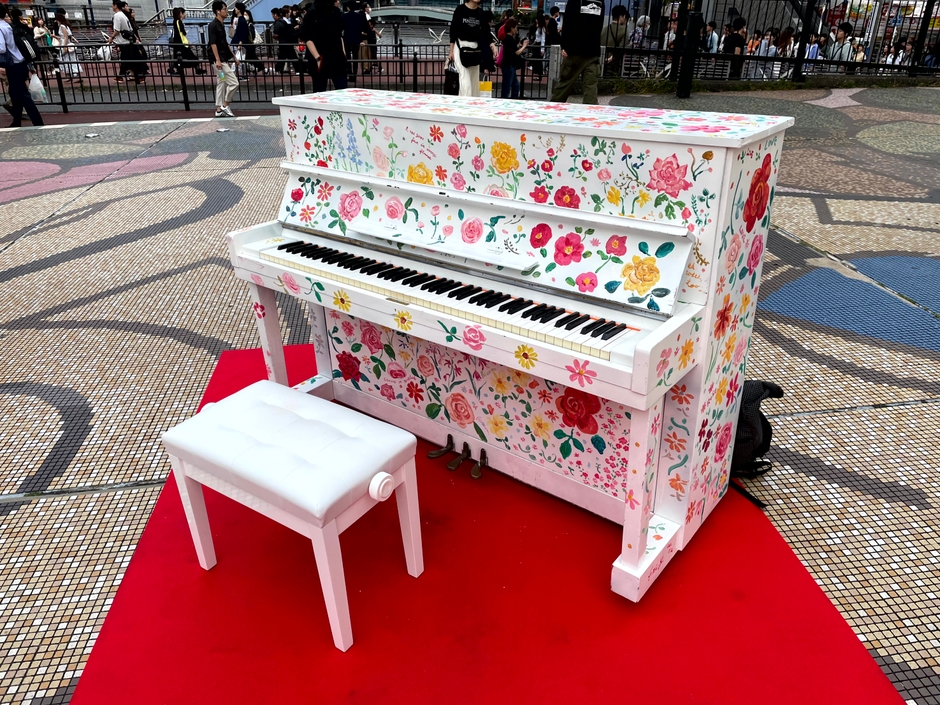 設置するジャズピアノ(イメージ)