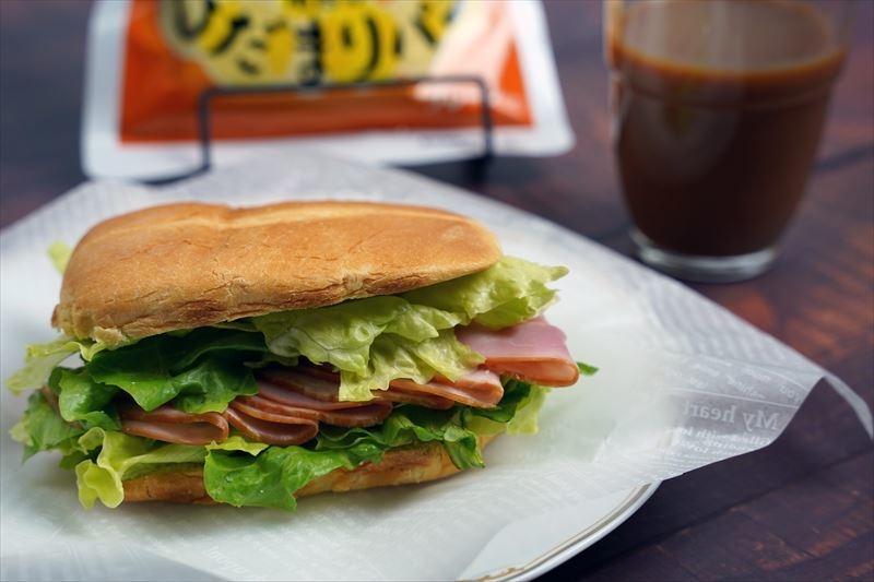 非常食パンのサンドイッチ