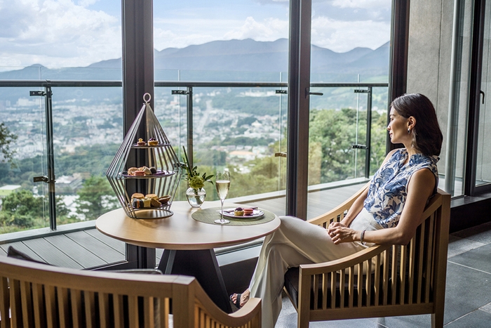 The Loung でのアフタヌーンティー(イメージ)