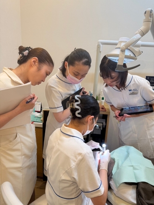 歯科衛生士が現場で学ぶ教育風景