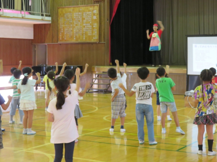 みんなで踊ろう！ウンコでサンバ♪