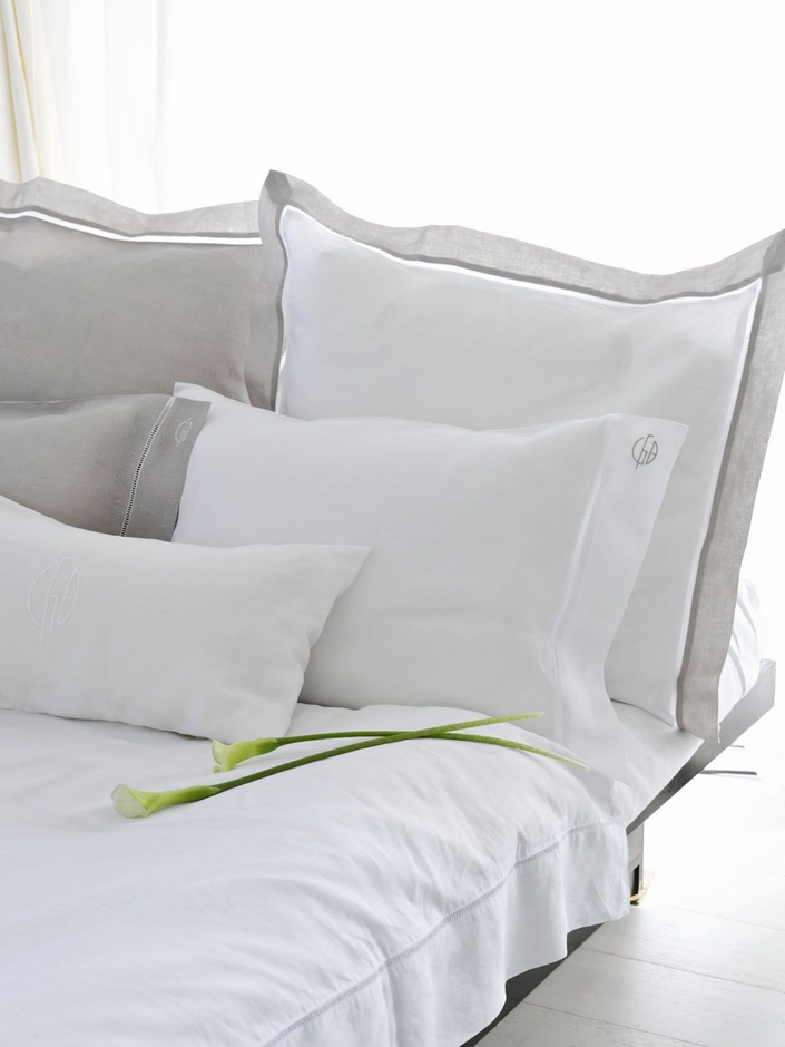 ベッドリネン_ラダーレース