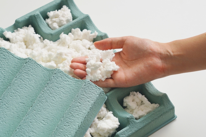 紙再生材100％の全く新しい吸音パネル