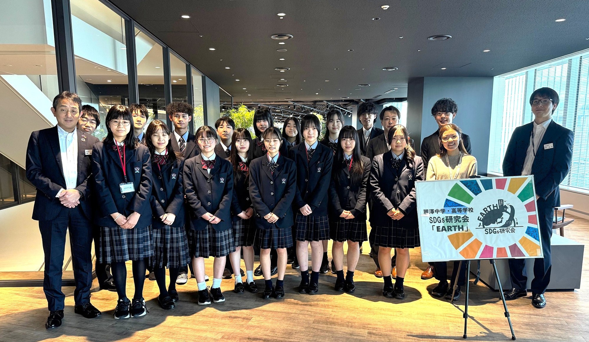 中高生が企業に届ける“サステナブルな一杯”　住友生命東京本社でコーヒー販売イベントを今年も開催　麗澤中学・高等学校SDGs研究会 2026年1月23日（金）実施