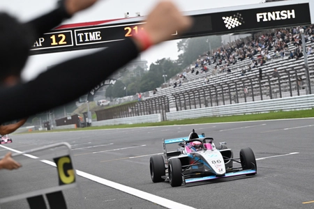 Rd.4を制した下野璃央が フォーミュラ導入初年度のシリーズチャンピオンに輝く