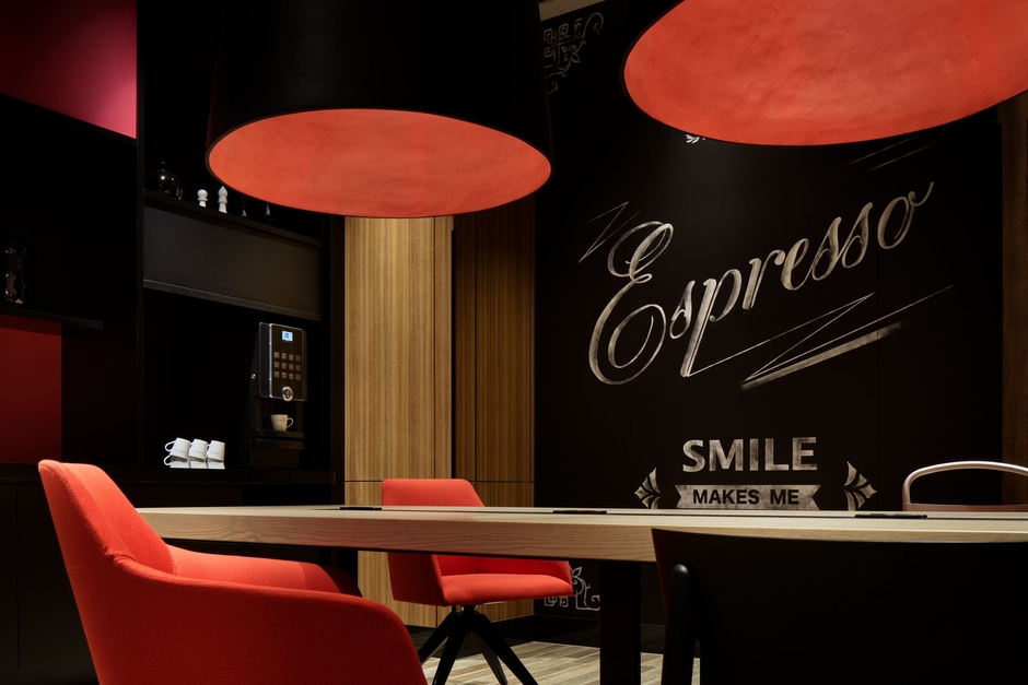 施設概要:ロビー エスプレッソ ステーション