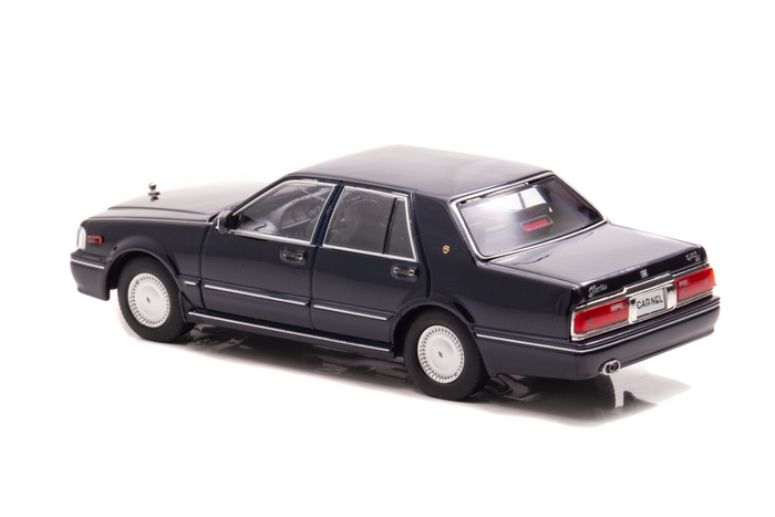 左後:1/43 日産 グロリア CLASSIC SV (PY31) 1998 Dark Blue Pearl