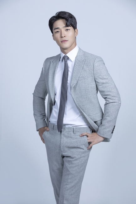 ソ・ハジュン(2)_(C)BLESS ENT