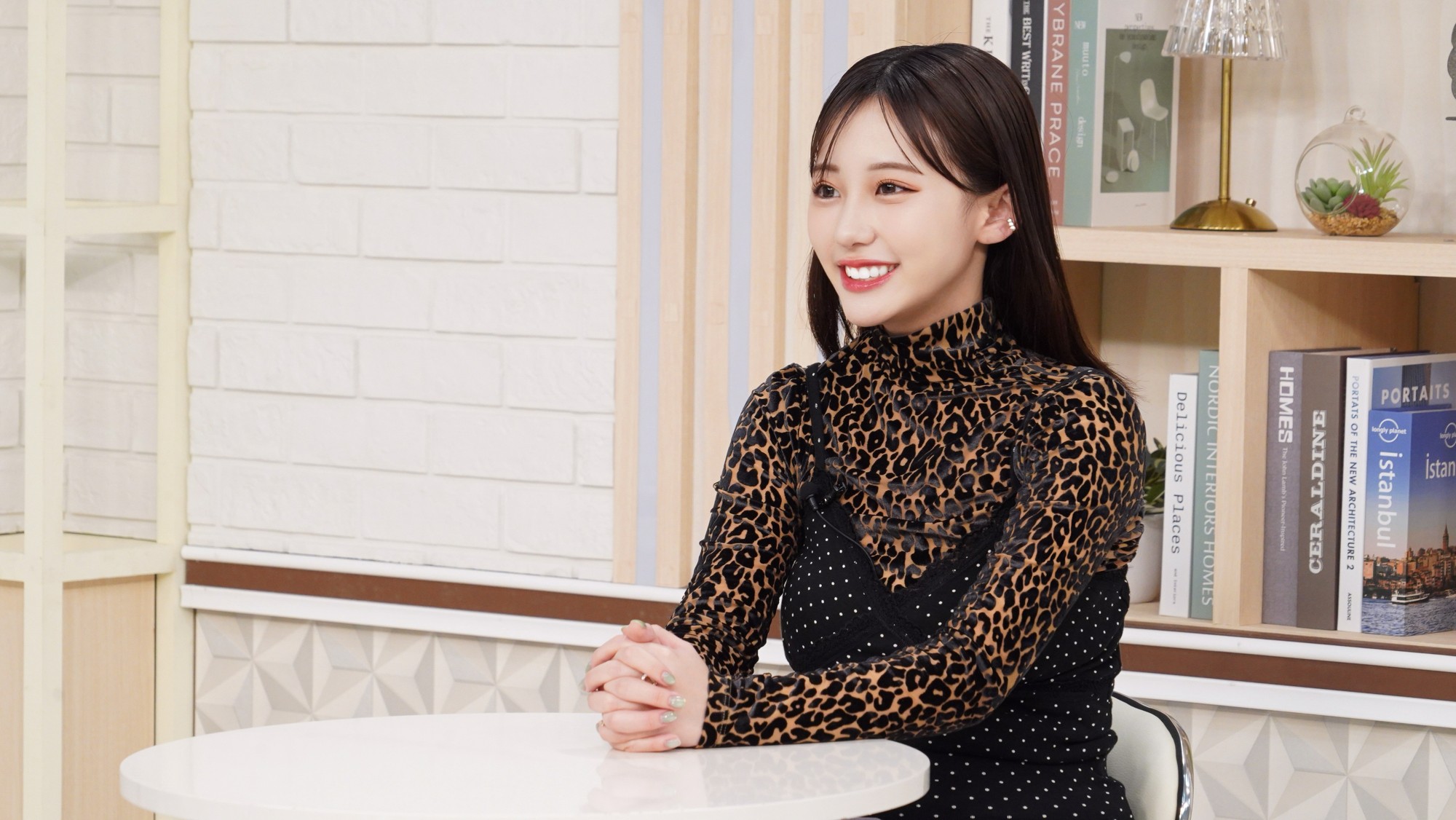 田中美久さん・VTRを見ている様子