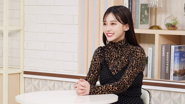 田中美久さん・VTRを見ている様子