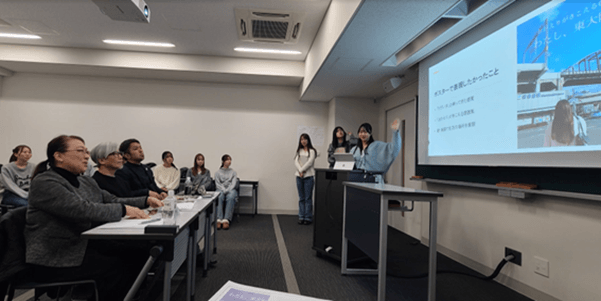 総合社会学部の村松ゼミが「東大阪市の魅力PRポスター」を制作　市役所展望ロビーに掲示し、来場者による投票を実施