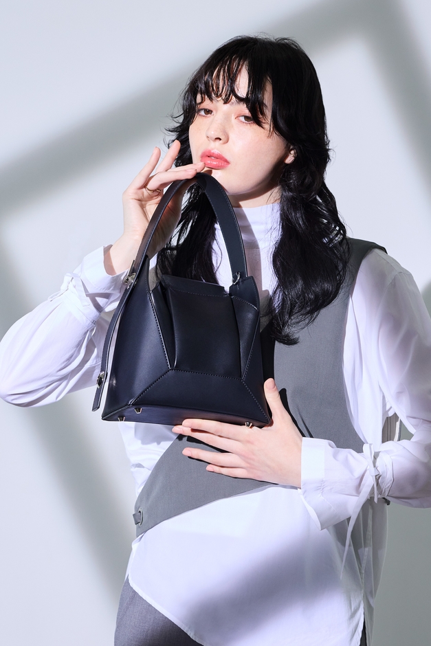 FRAME  A001  13,200円