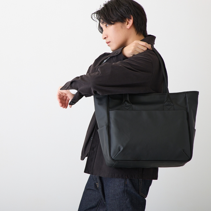 TOUGH BIG TOTE モデル