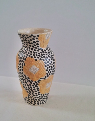 Flower vase ¥28,600