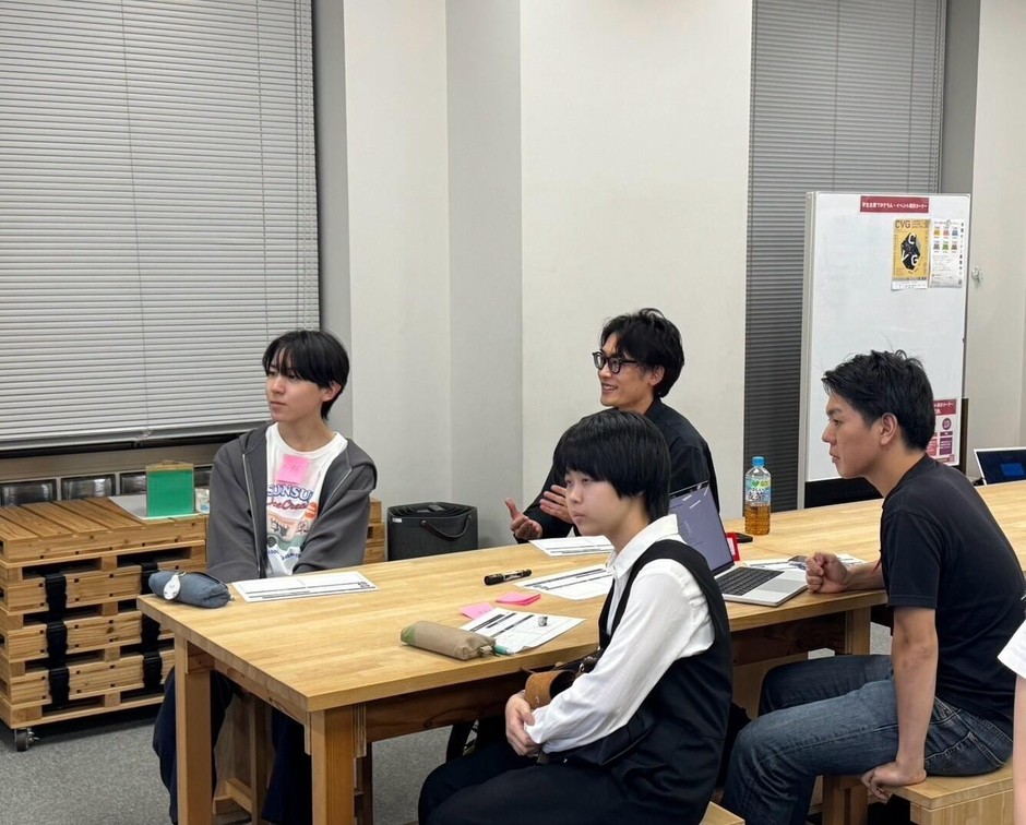 質問をする参加者
