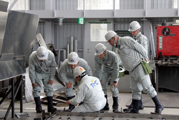 浦崎工場での技能講習