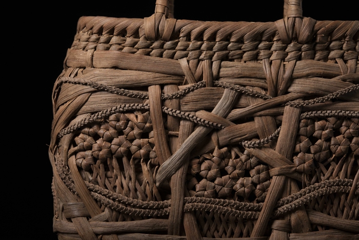 「100年籠」:時代を超える価値 1