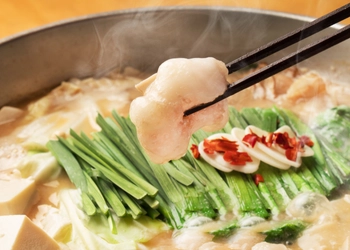 博多もつ鍋やまやの冬季限定メニュー 「豆乳もつ鍋 こく味噌味」、「極旨もつ鍋」11月7日より提供開始