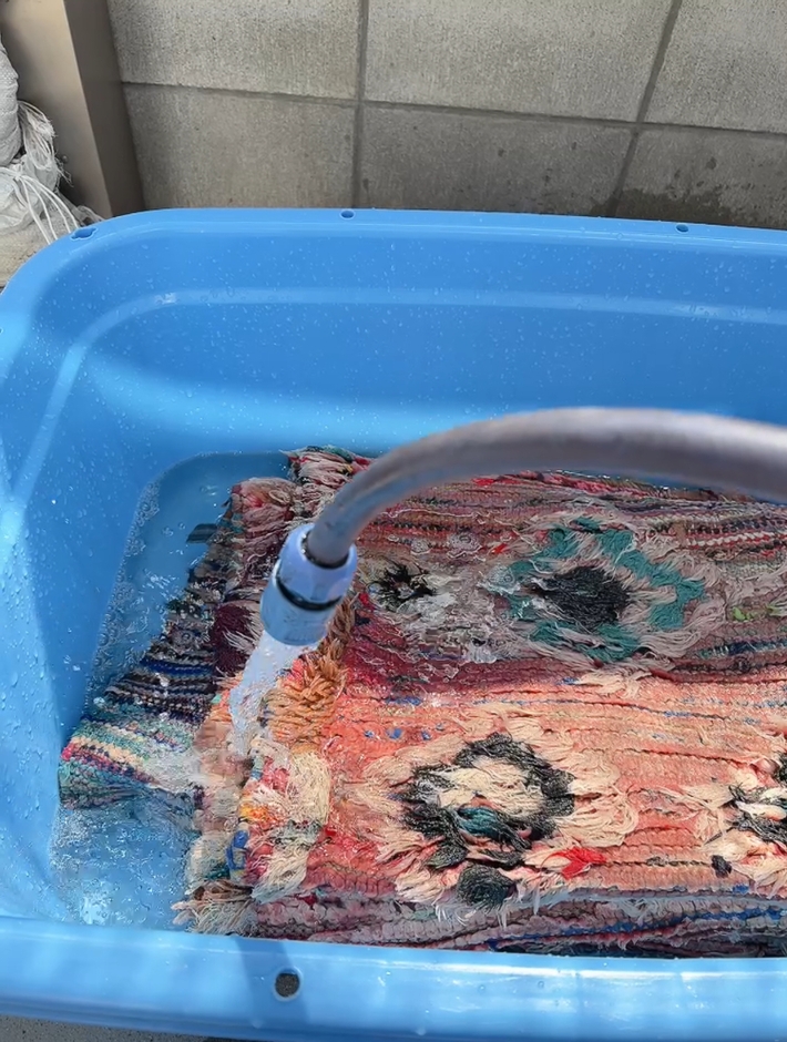 モロッコから届いたラグをウォッシャブル