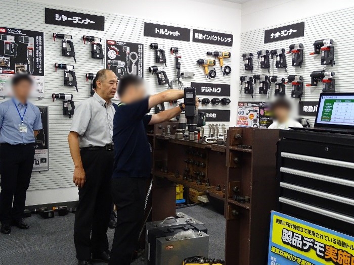 TONE社　ショールーム
