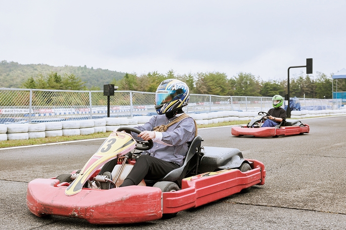 プロが実際に練習している本格的なサーキットコースを走行できる体験(フェスティカサーキット瑞浪)