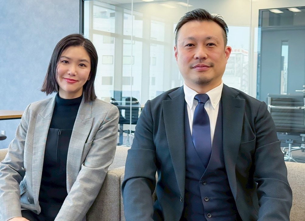 リユース経済新聞」にて、 株式会社さすがや・中崎社長＆佐藤会長の