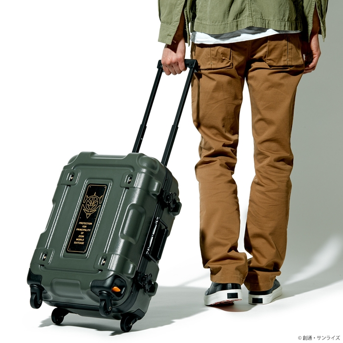 STRICT-G × PROTEXキャリーケースCR-3300 『機動戦士ガンダム』ジオン軍モデル(使用イメージ)