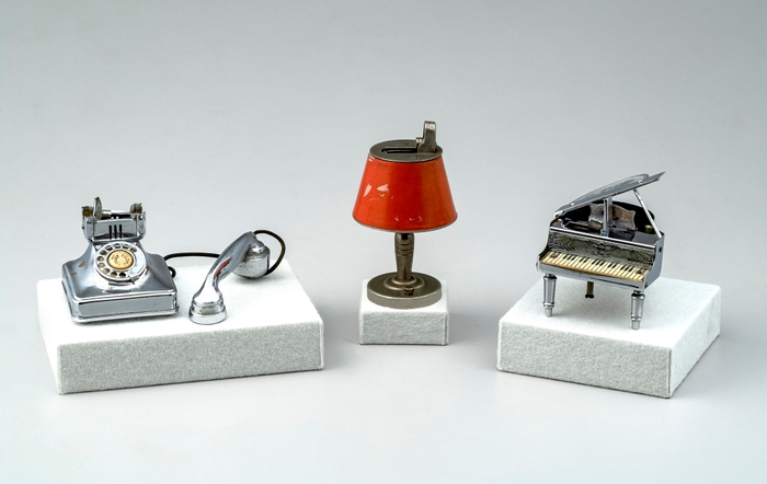 Photo.11 終戦直後に製造された、さまざまな造形のテーブルライター(1940年代後半) 日本