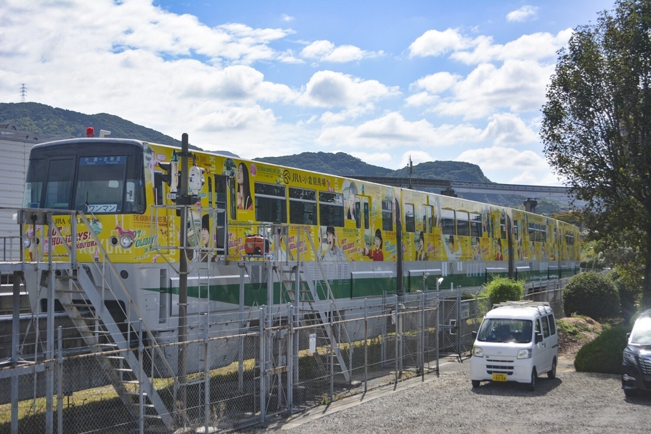 北九州モノレール全車両施工