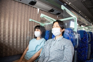 株式会社えびす交通、観光バス最新ウイルス対策として 「飛沫防止用シールド・オゾン除菌器」の導入を決定
