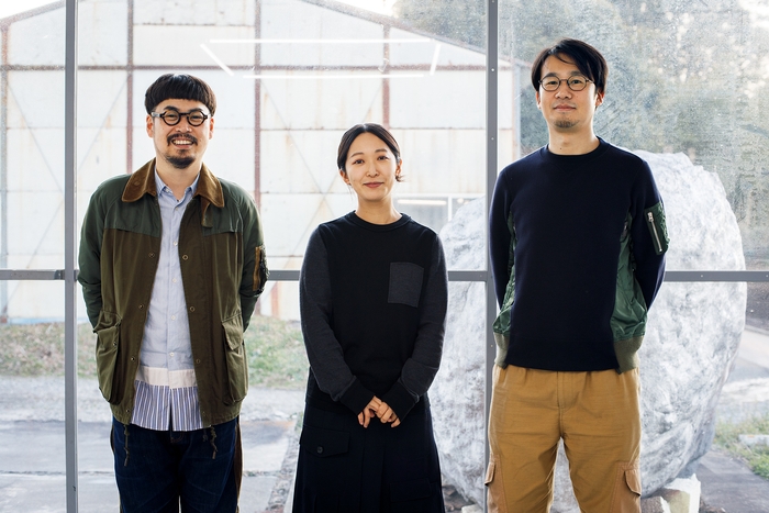 アーティスト・荒神明香、ディレクター・南川憲二、インストーラー・増井宏文　写真：阿部 健(Takeshi Abe)