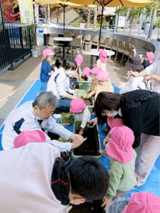 みんなでたくさん収穫だ!