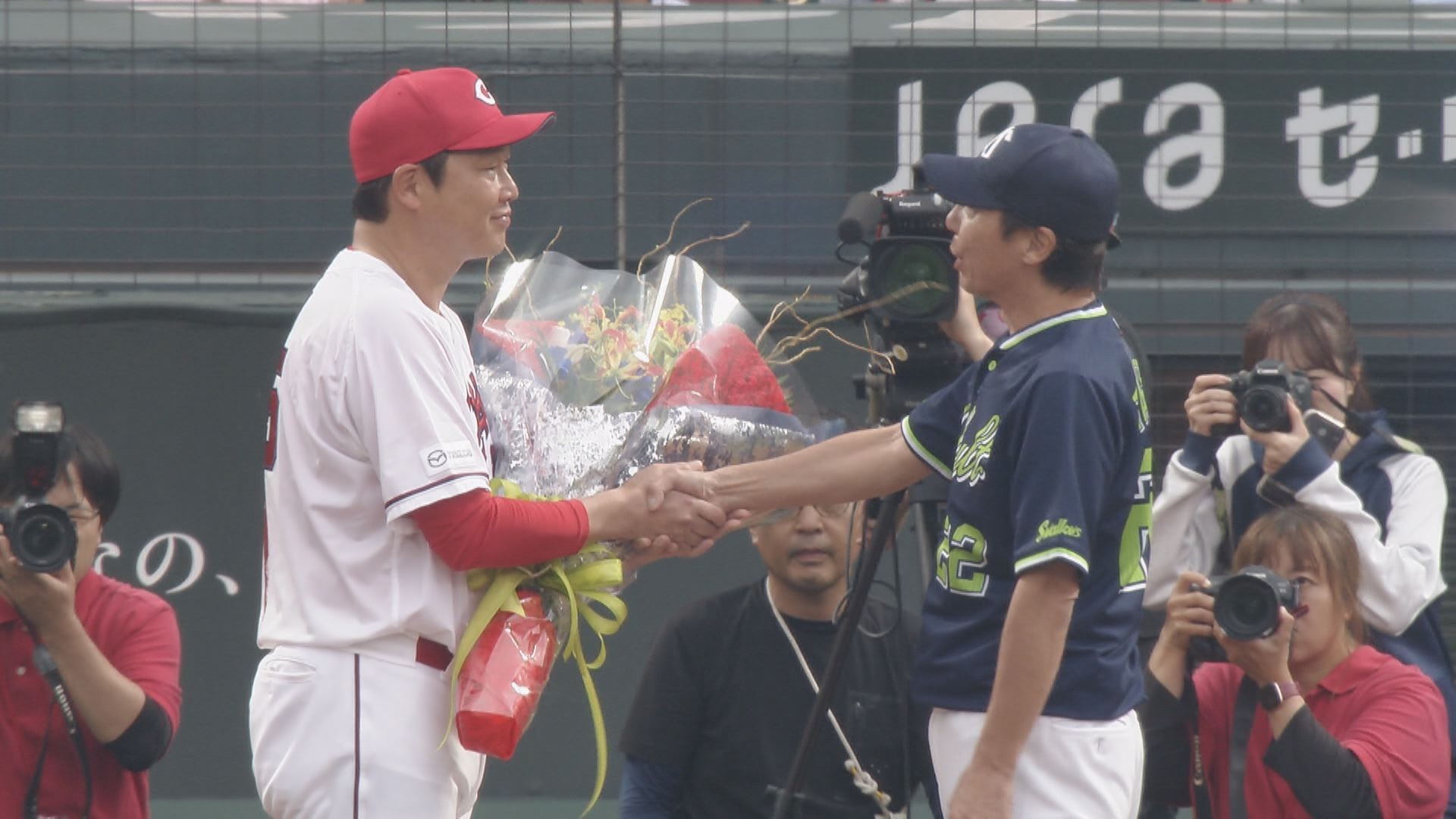 【フロントドア】広島県出身・髙津臣吾さんスタジオ生出演｜広島ホームテレビ