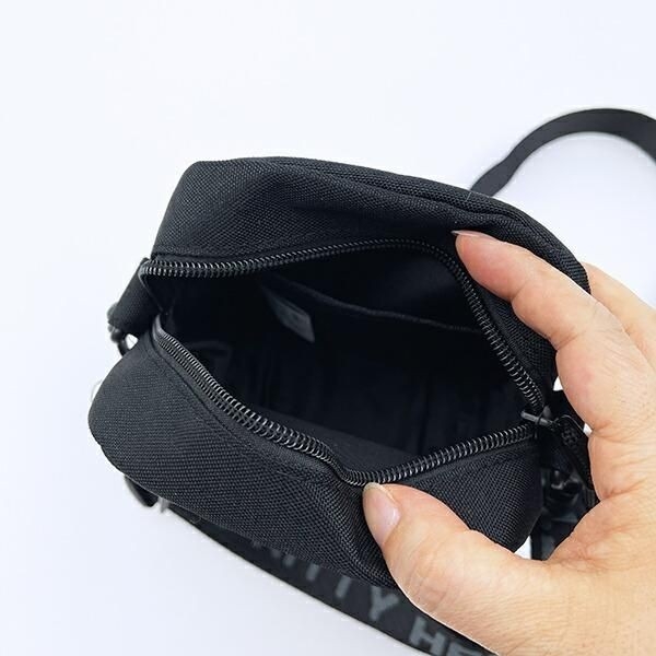 キティのショルダーバッグ