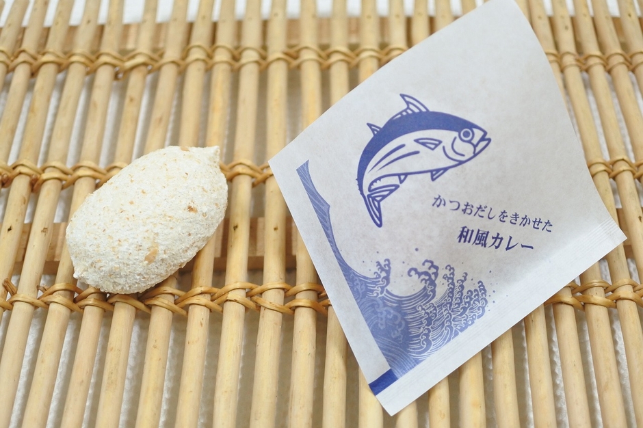 だし香るカレーパン