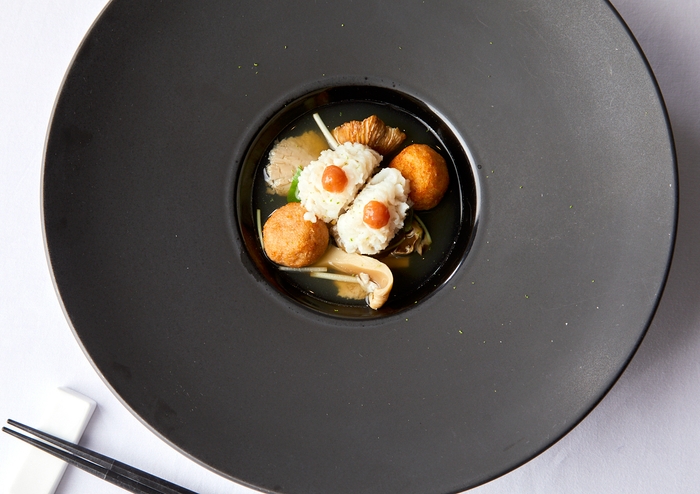 鱧出汁仕立て 蓮根餅 黒あわび茸 青柚子