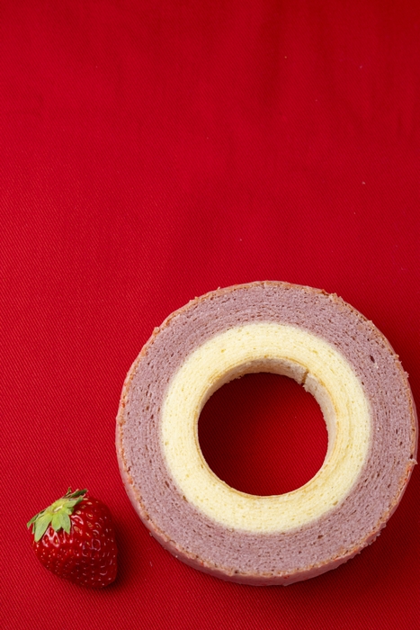 いちごのバウムクーヘン