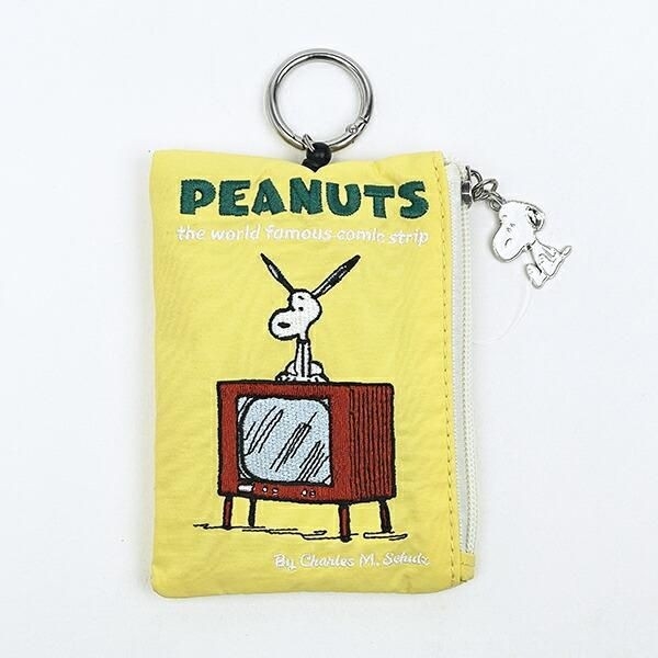 スヌーピーのパスポーチ