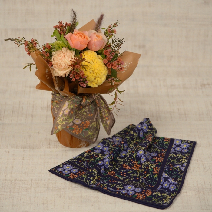 「Autumn Flower Chouchou Fleur(オータムフラワーシュシュフルール)」