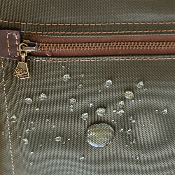 強力な撥水防水