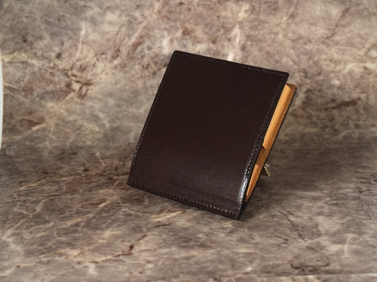 テンダーブラウン