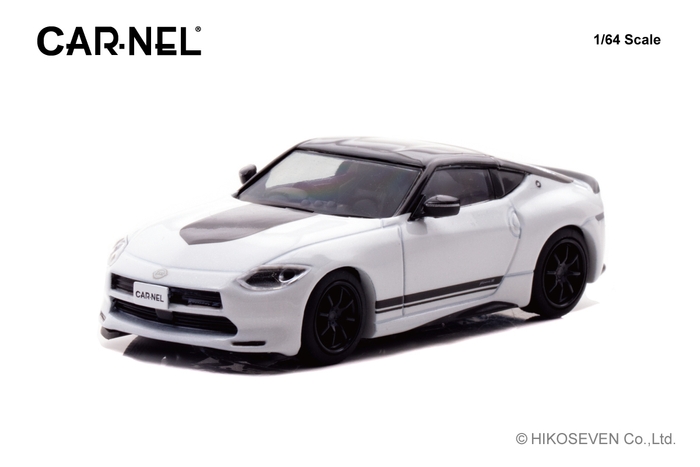 1/64 日産 フェアレディ Z Version ST Customized Edition 2023 Prism White / Super Black:左前