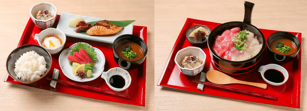 近大づくし朝御膳(左)、近大紅白手桶寿司(右)