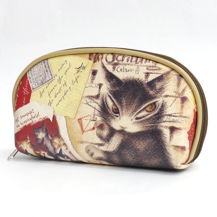 10,800円でマルチポーチ落書き柄